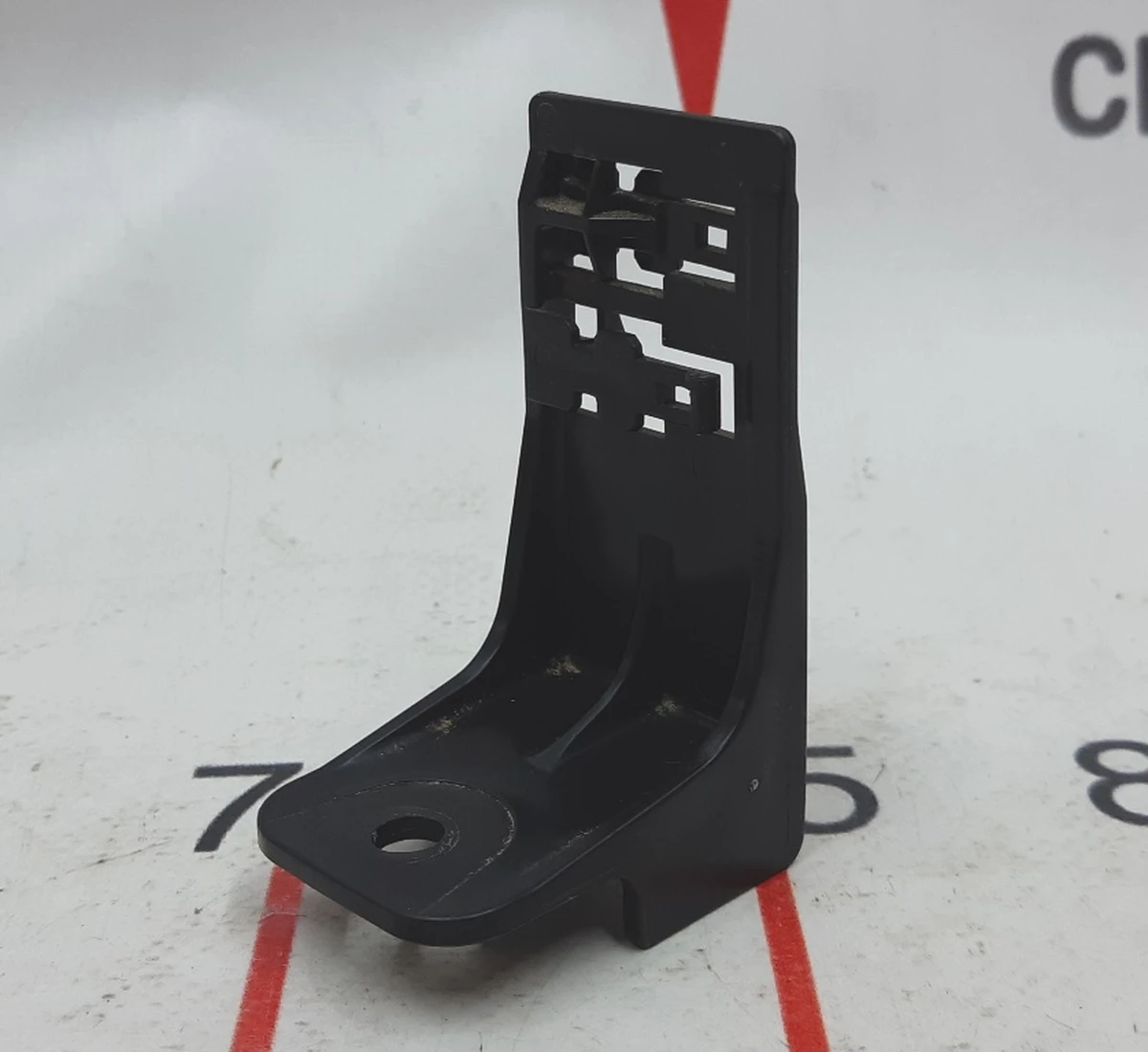 3 Кронштейн электропроводки левой правой шахты Tesla model X 1047662-00-C