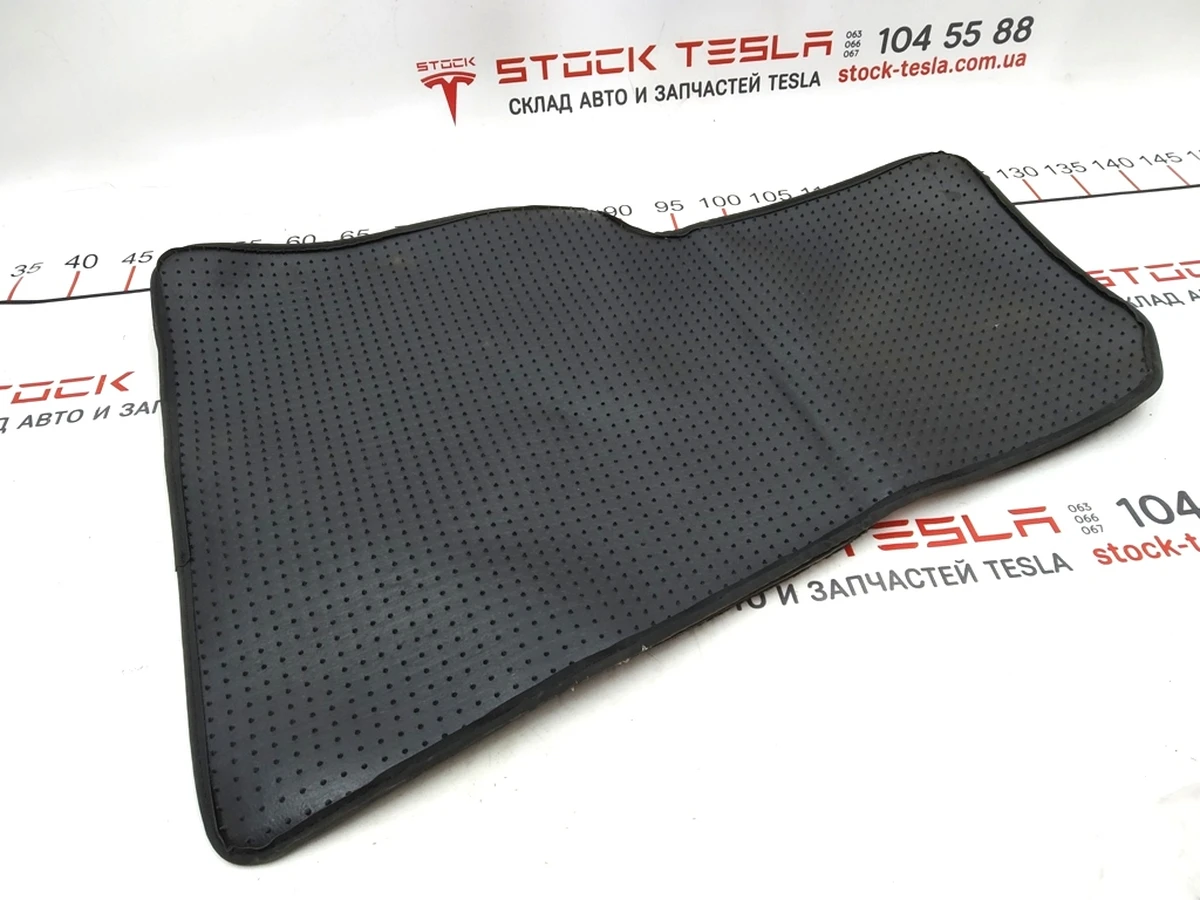 5 Passenger rubberized passenger compartment mat of the first row of seats Tesla model S, model S REST 1047686-00-D