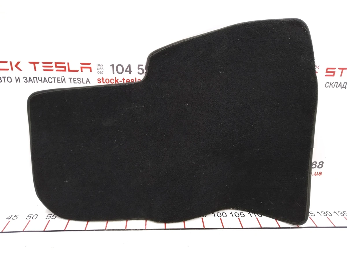5 Passenger rubberized passenger compartment mat of the first row of seats Tesla model S, model S REST 1047686-00-D