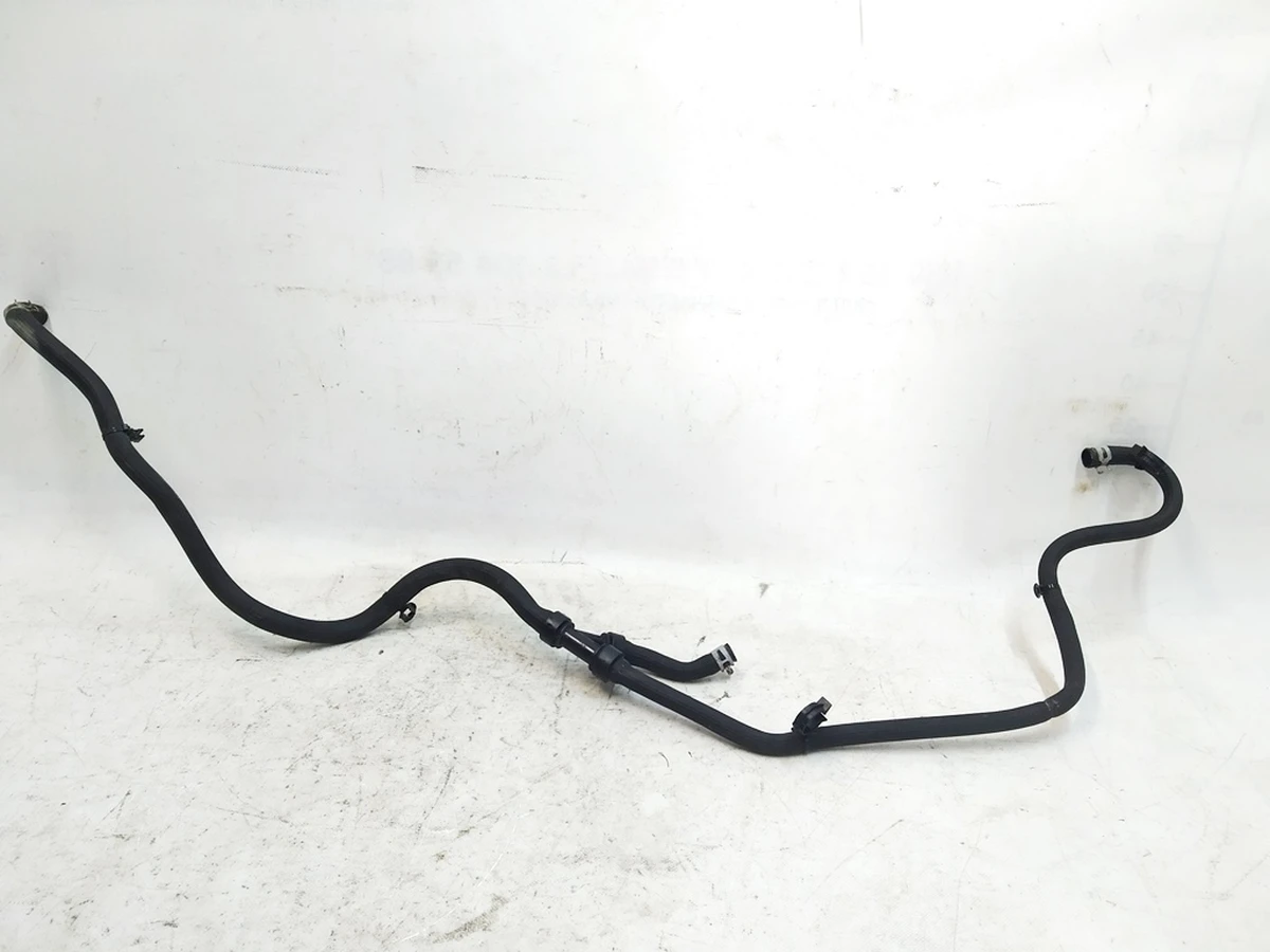 3 Hose (PT), SRDU outlet, Tesla Model X 1047691-00-F