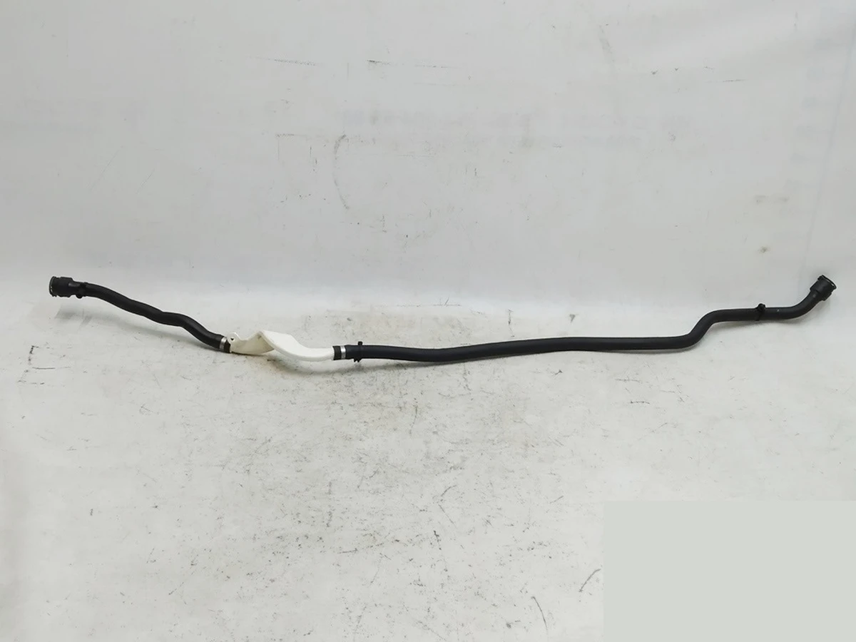 37 Трубопровід охолодження мотора заднього лівого Tesla Model X 1048148-00-D