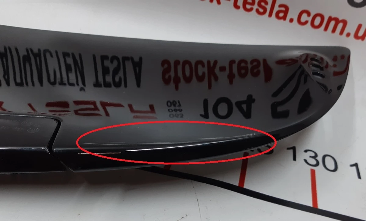 3 Spoiler passive with illumination complete with damage Tesla model X 1048429-01-C