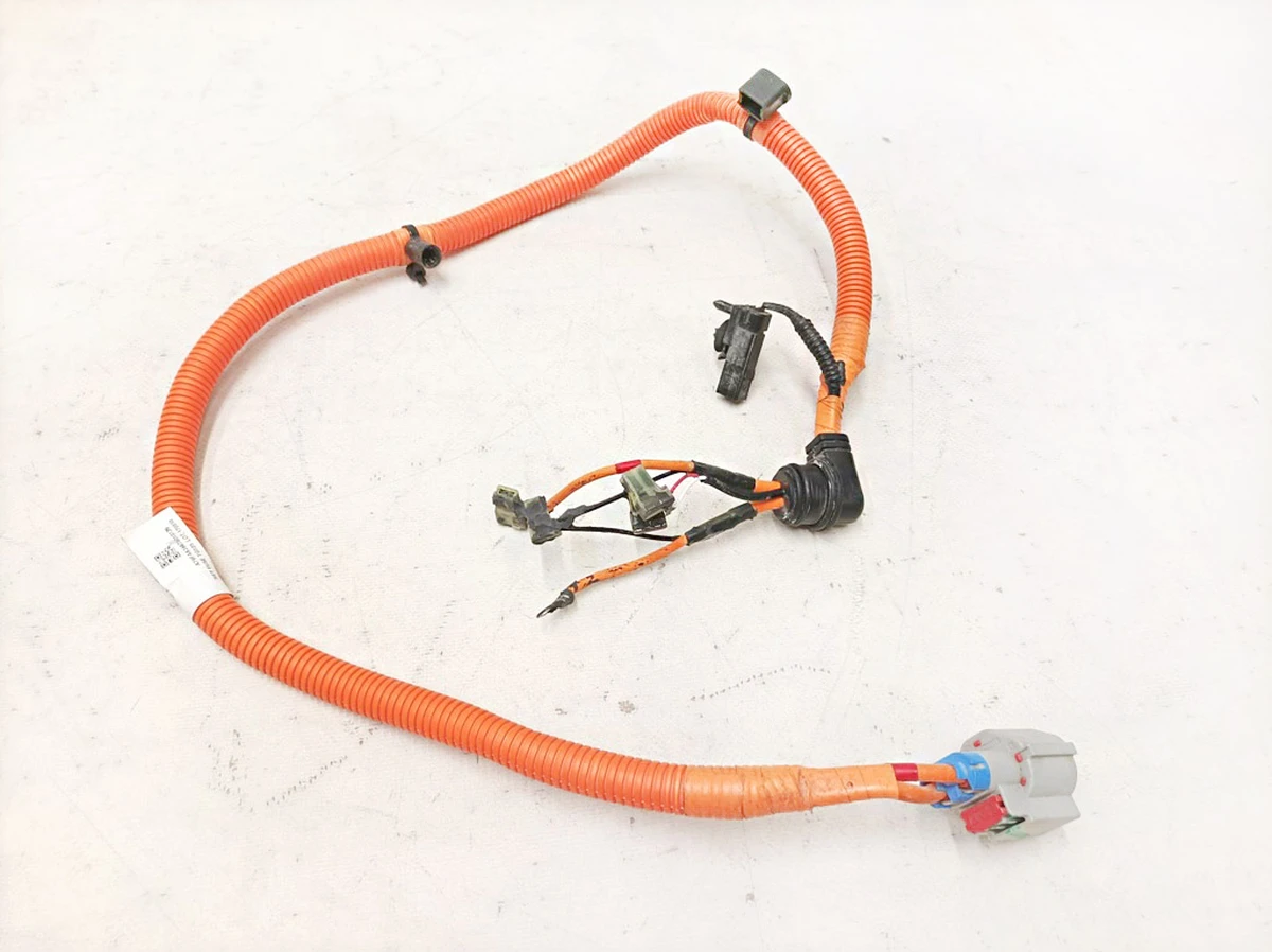 27 Кабель обігрівача основної батареї Tesla model X 1048941-00-E