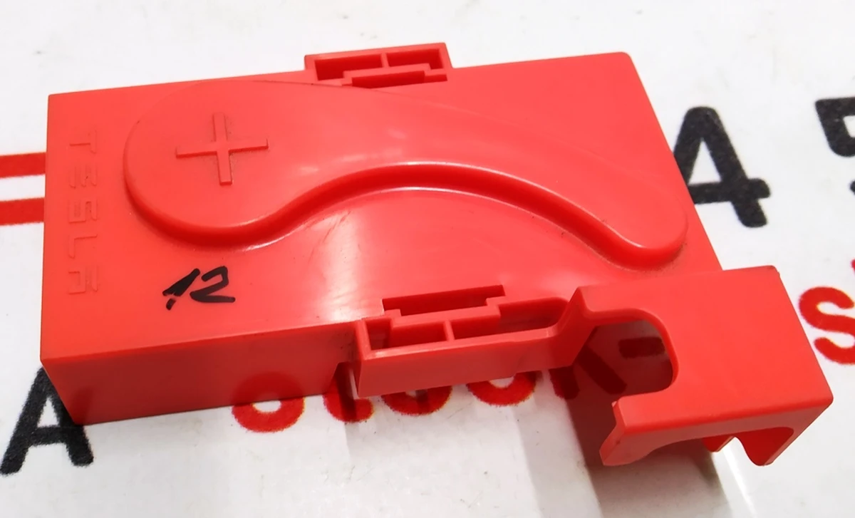 9 Кришка декоративна контакту плюс АКБ 12V Tesla Model S REST, Tesla Model X 1048955-00-A