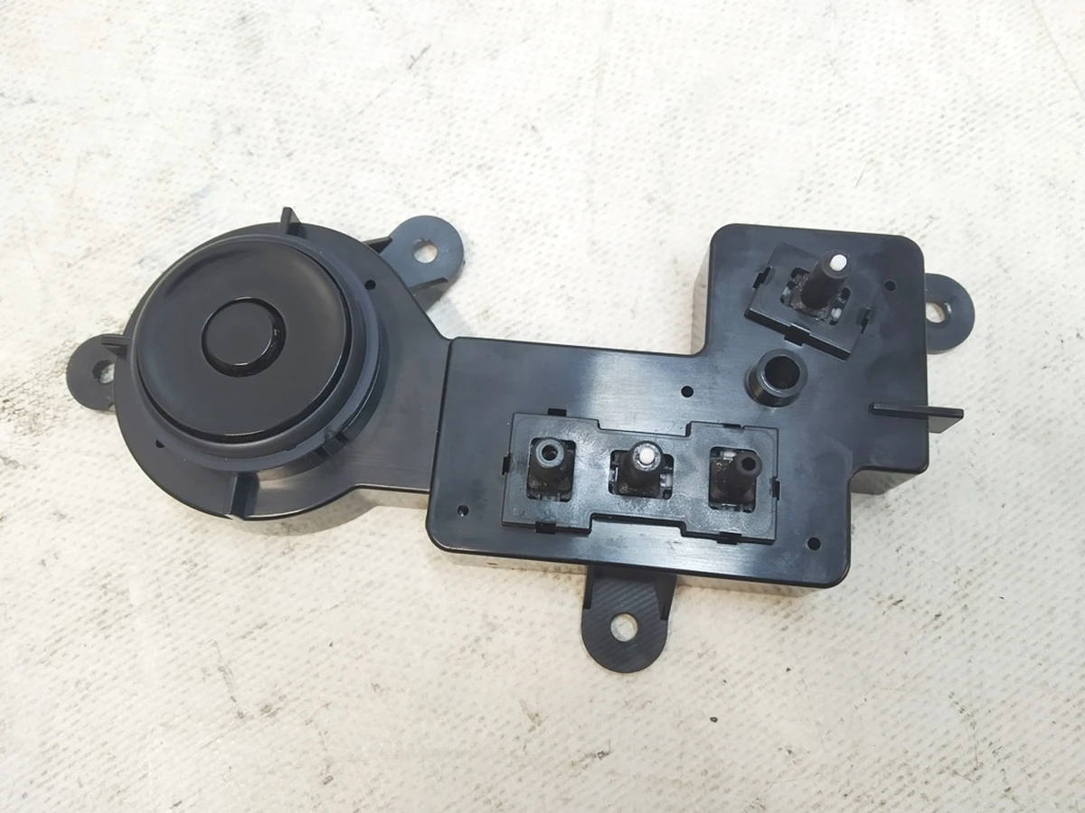 1 Frt Dr RH seat switch Asy Tesla model S REST 1049316-00-B