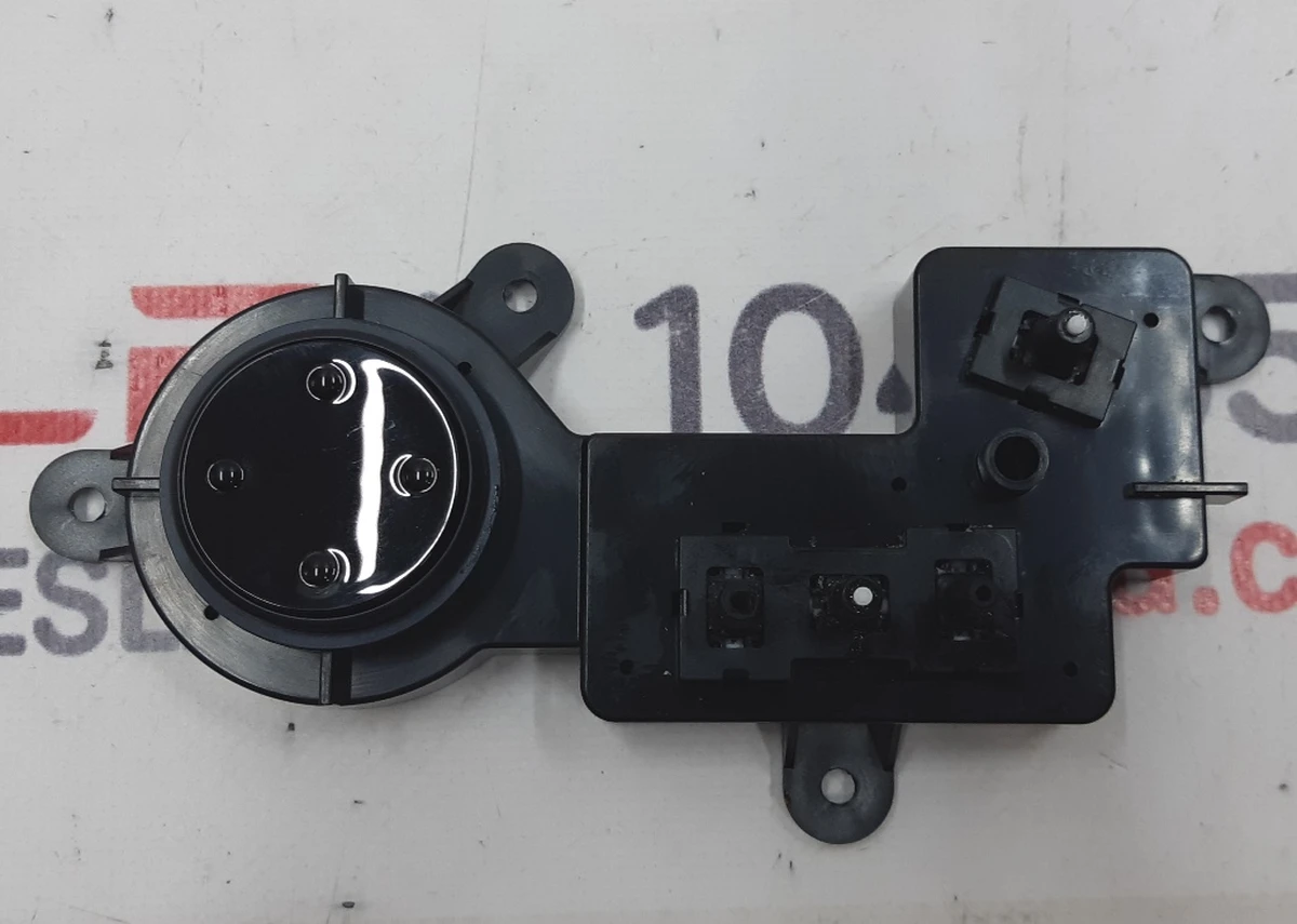 1 Блок регулировки положения водительского сиденья (глянец) Tesla Model S REST, Model X 1049317-00-C