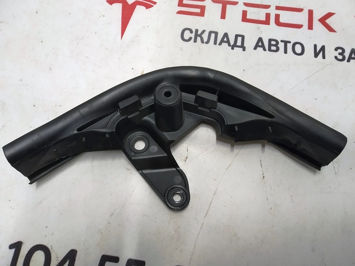 18 REAR DOOR NVH SEAL,LWR,RH, M4 Tesla model X 1473350-00-B