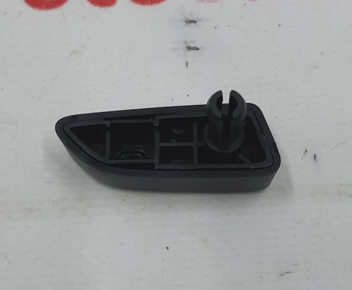 2 Кнопка регулювання (глянець) положення спинки водійського сидіння Tesla Model S REST, Model X 1049543-00-B