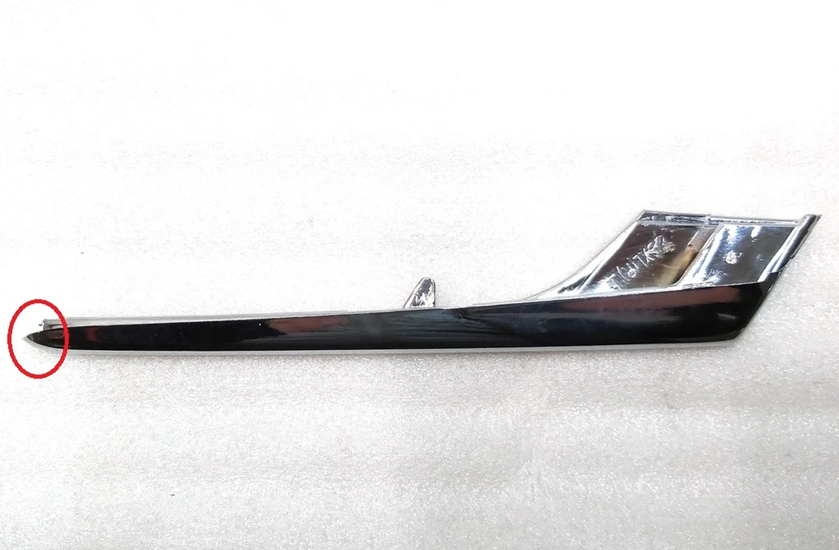 20 Накладка люверса верхняя правая хром Tesla Model X 1049610-00-F