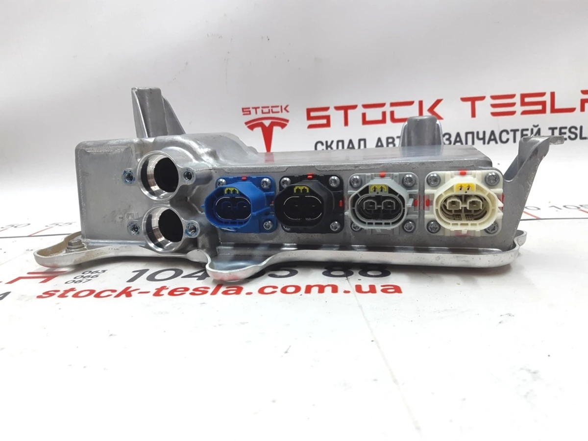 2 Janshen box front REV03 Tesla model X 1049678-00-H