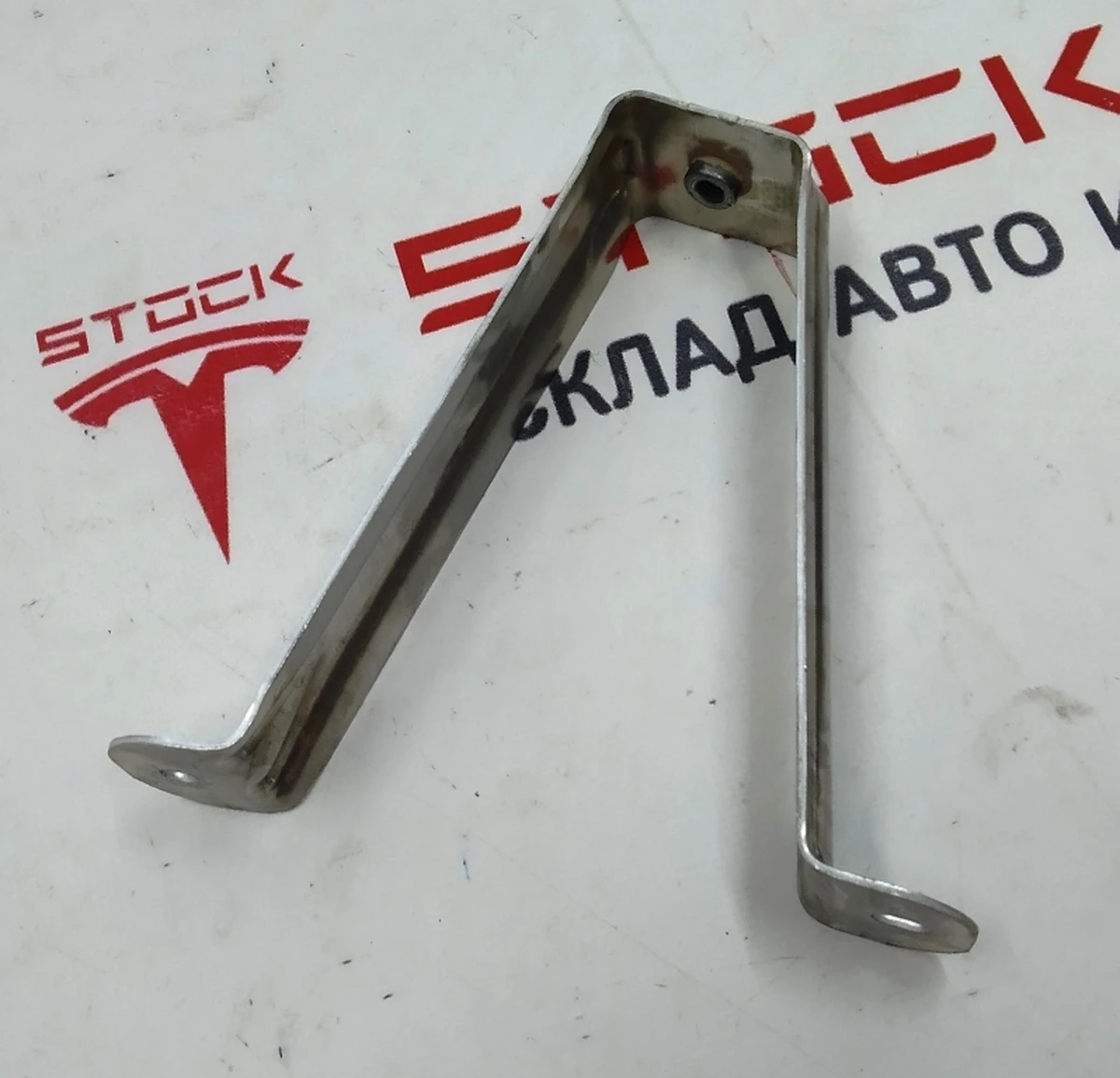 Assembly- bracket, trunk, RH - rear aeroshield, MDLX Tesla Model X 1049738-00-G