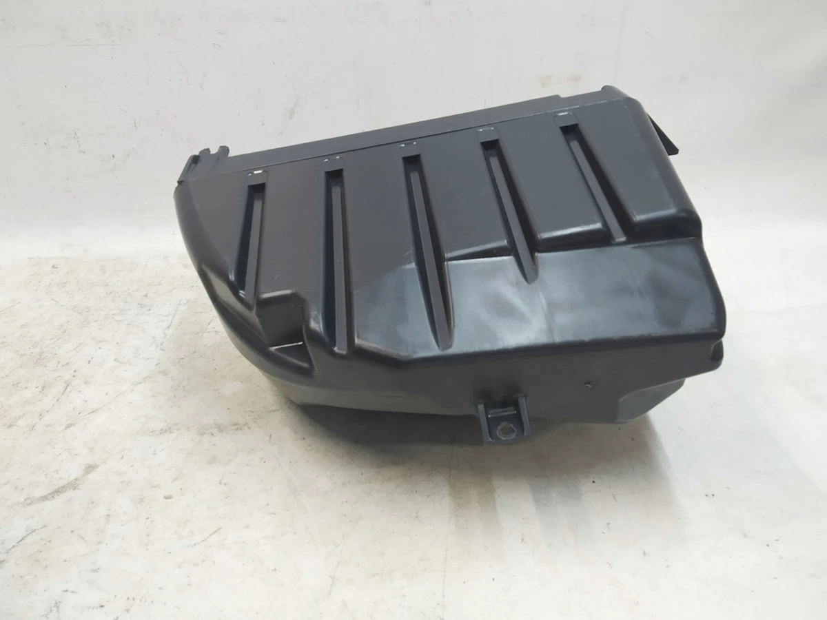 11 Сабвуфер Premium HARMAN (пошкодження) Tesla model X 1050085-00-E