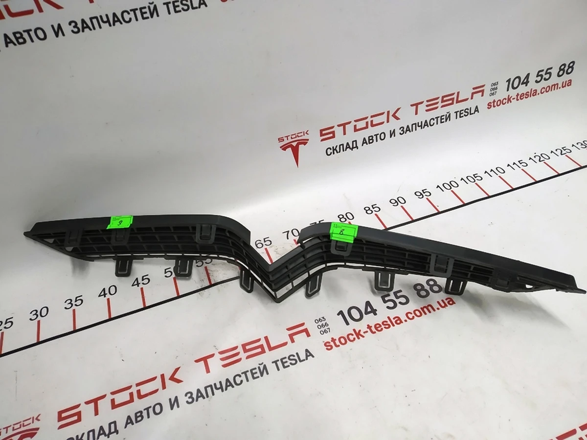 5 FRONT UPPER GRILLE Tesla model X 1050143-00-E