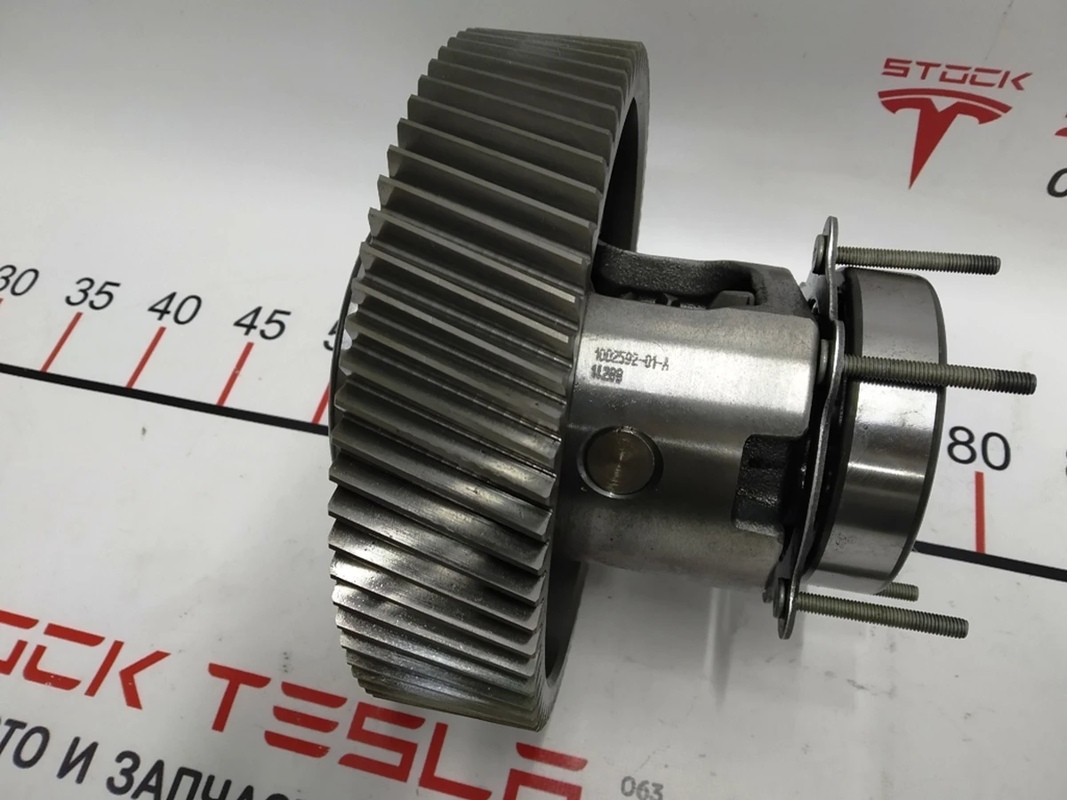 1 Головна шестерня редуктора з диференціалом та підшипником у зборі Tesla model S 1050167-00-B