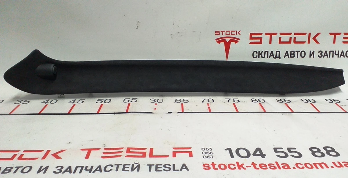 4 Накладка декоративная стойки A магнит UL BLK левая Tesla model X 1050286-06-H