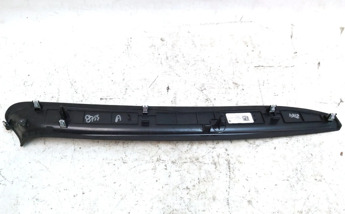 4 ASY VISOR BEZEL RH, ALCANTARA BLK Tesla model X 1050294-04-F