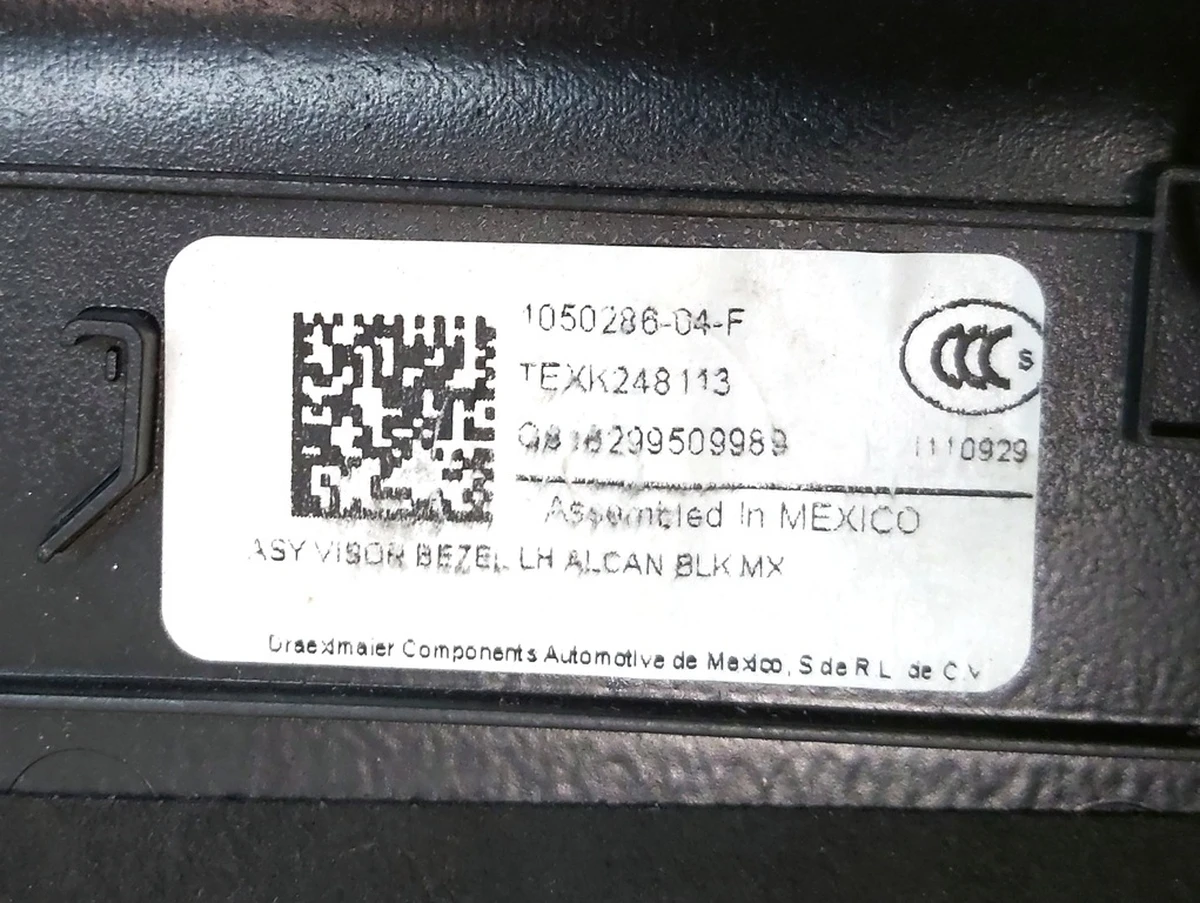 4 ASY VISOR BEZEL RH, ALCANTARA BLK Tesla model X 1050294-04-F