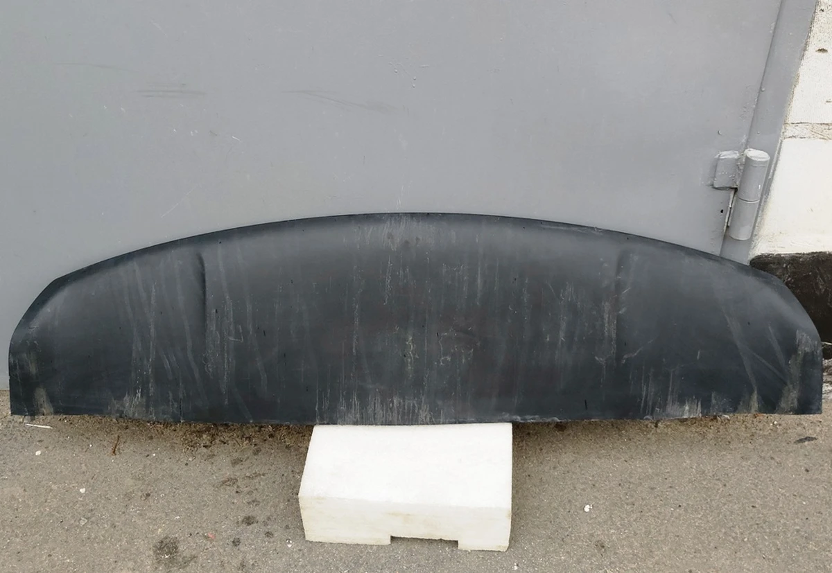 24 Накладка спойлера бампера переднего с повреждением Tesla model X 1050421-00-D