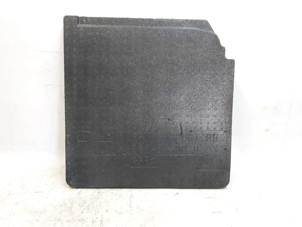 Панель заполнения пустот (1-й ряд) опора ковров пассажирских Tesla Model X 1050468-00-C