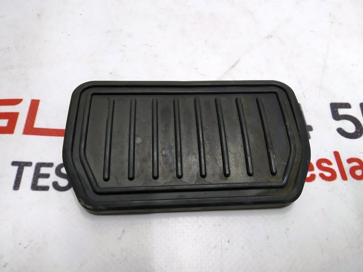 2 Накладка педалі гальма BASE Tesla model S REST, model X 1050662-00-A