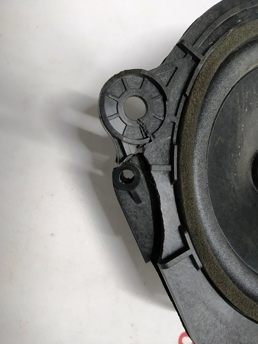 8 Динамик аудиосистемы 160 мм задней двери левой/правой Tesla Model X 1050709-00-B