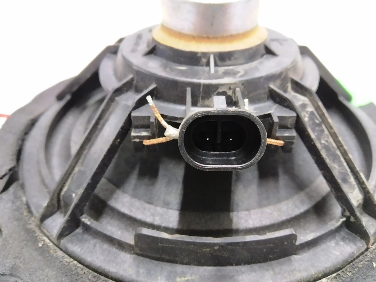 8 Динамик аудиосистемы 160 мм задней двери левой/правой Tesla Model X 1050709-00-B