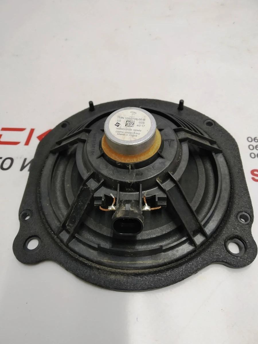 8 Динамік аудіосистеми 160 мм задніх дверей лівої / правої Tesla Model X 1050709-00-B
