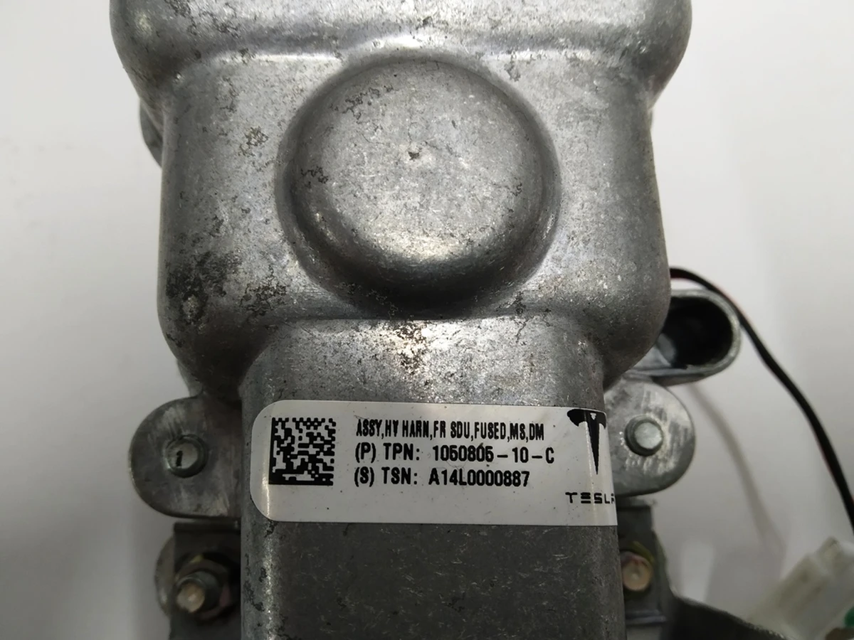 11 Корпус запобіжника проводки високовольтного переднього малого двигуна AWD Tesla model S 1050805-10-F