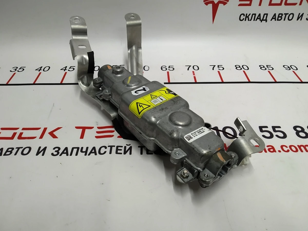 11 Корпус запобіжника проводки високовольтного переднього малого двигуна AWD Tesla model S 1050805-10-F