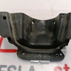 Заглушка парктроніка S6 права гумова RWD Tesla model S 1050981-00-A
