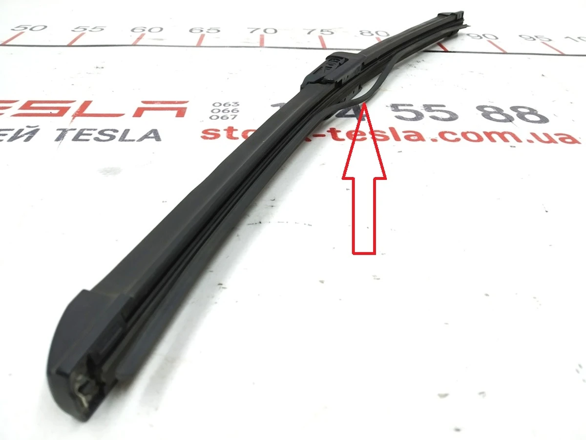 5 Wiper (wiper) right with damage Tesla model S, model S REST 1051496-00-A