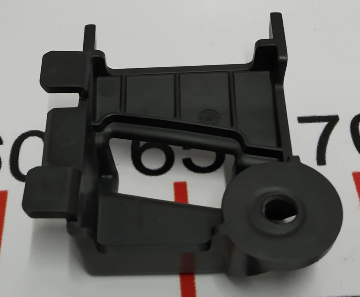 2 OB IP SUPPORT BRACKET LH Tesla model X 1051519-00-C