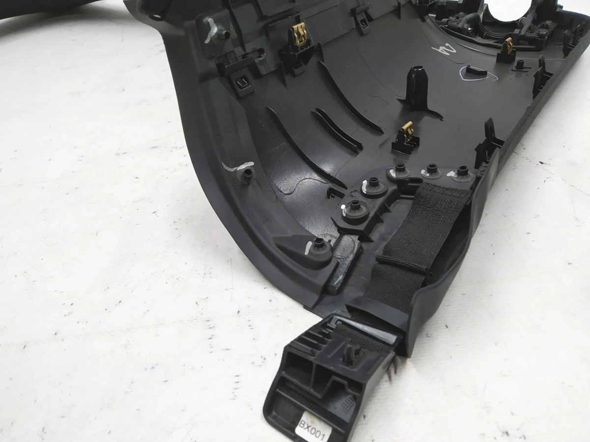 6 Облицовка верхнего стекла двери задней левой ULTRASUEDE BLK Tesla Model X 1051545-06-J