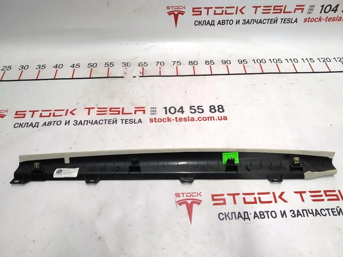 5 Облицювання міжсекційна двері задніх лівих ALC CRM Tesla model X 1051547-07-C