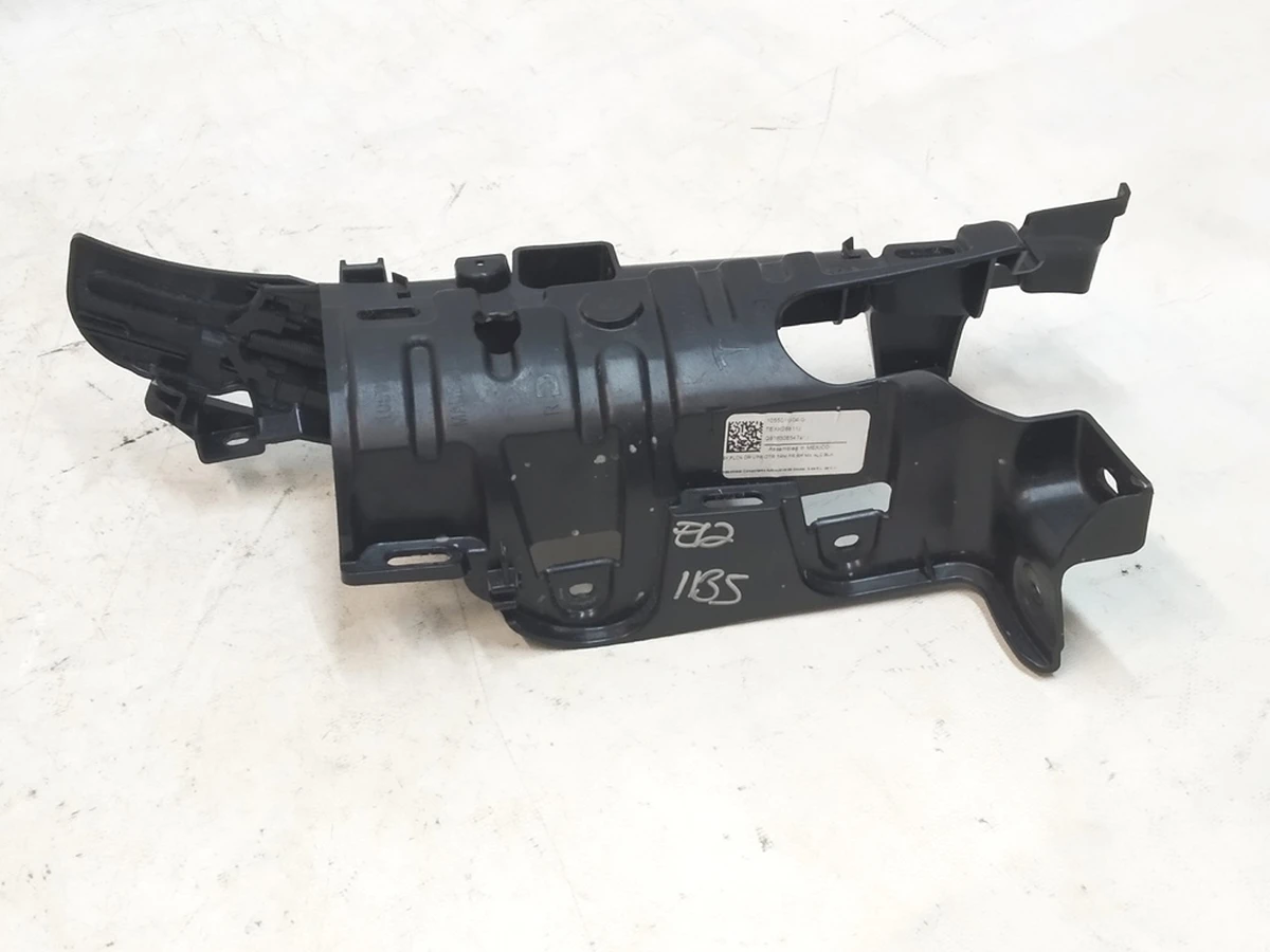 1 Кронштейн облицювання верхньої стійки B задніх правих дверей в зборі Tesla Model X 1055010