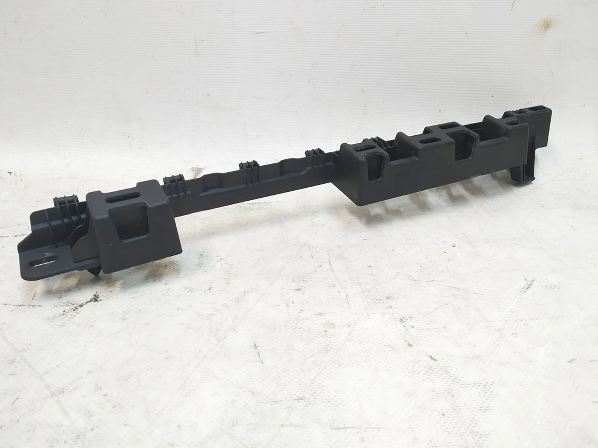 10 Asy, left hand rear sill bracket, MX Tesla Model X 1056095-00-B