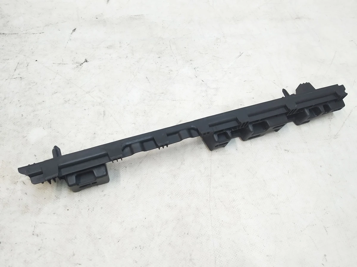 10 Asy, left hand rear sill bracket, MX Tesla Model X 1056095-00-B