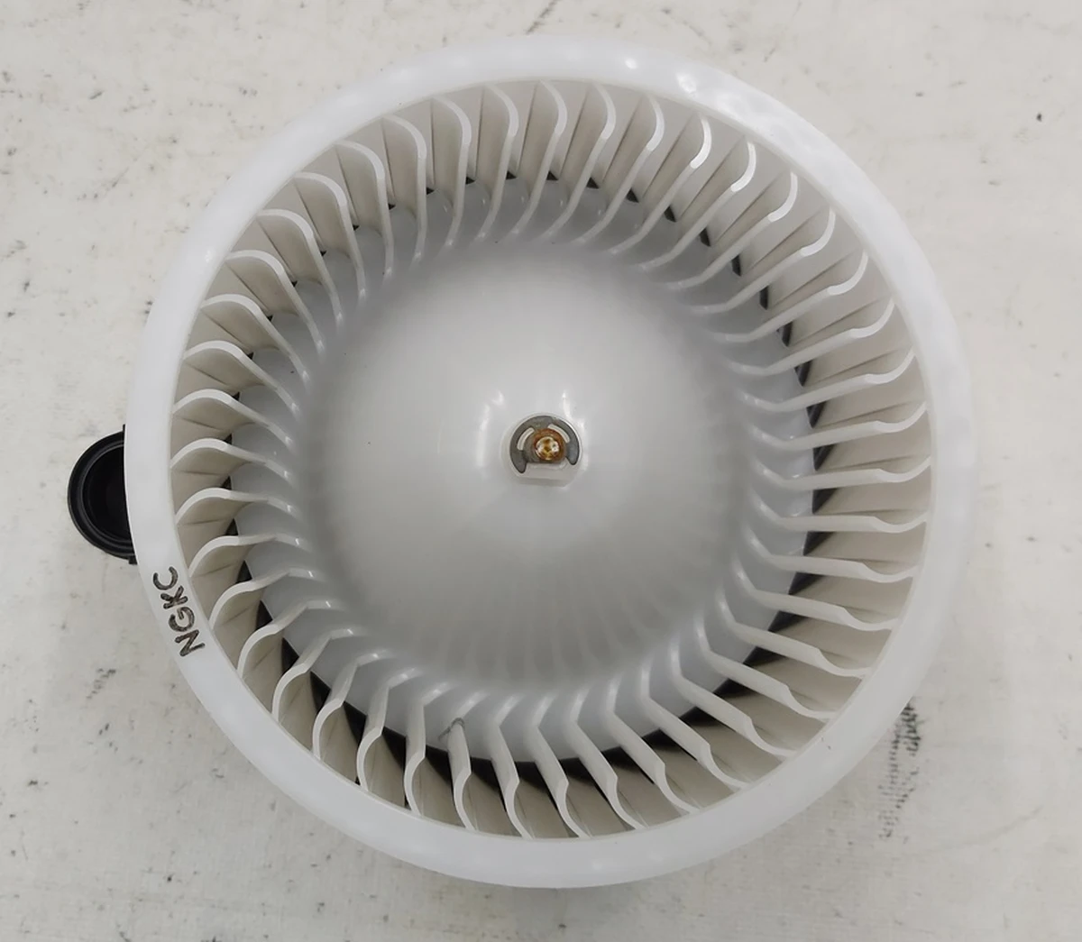 1 Вентилятор кліматичної установки (пічки салону) CBM-M 12V CCW F00S 3B2 574 некондиція Tesla model S, model S REST, model X 1051864-00-A