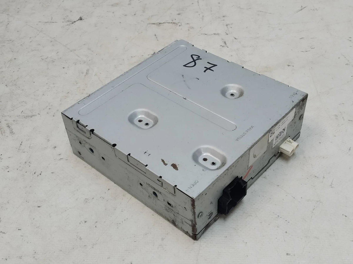 1 Радіо Base 500KB (USA) Tesla Model S, Model S REST, Model X 1052323-00-B