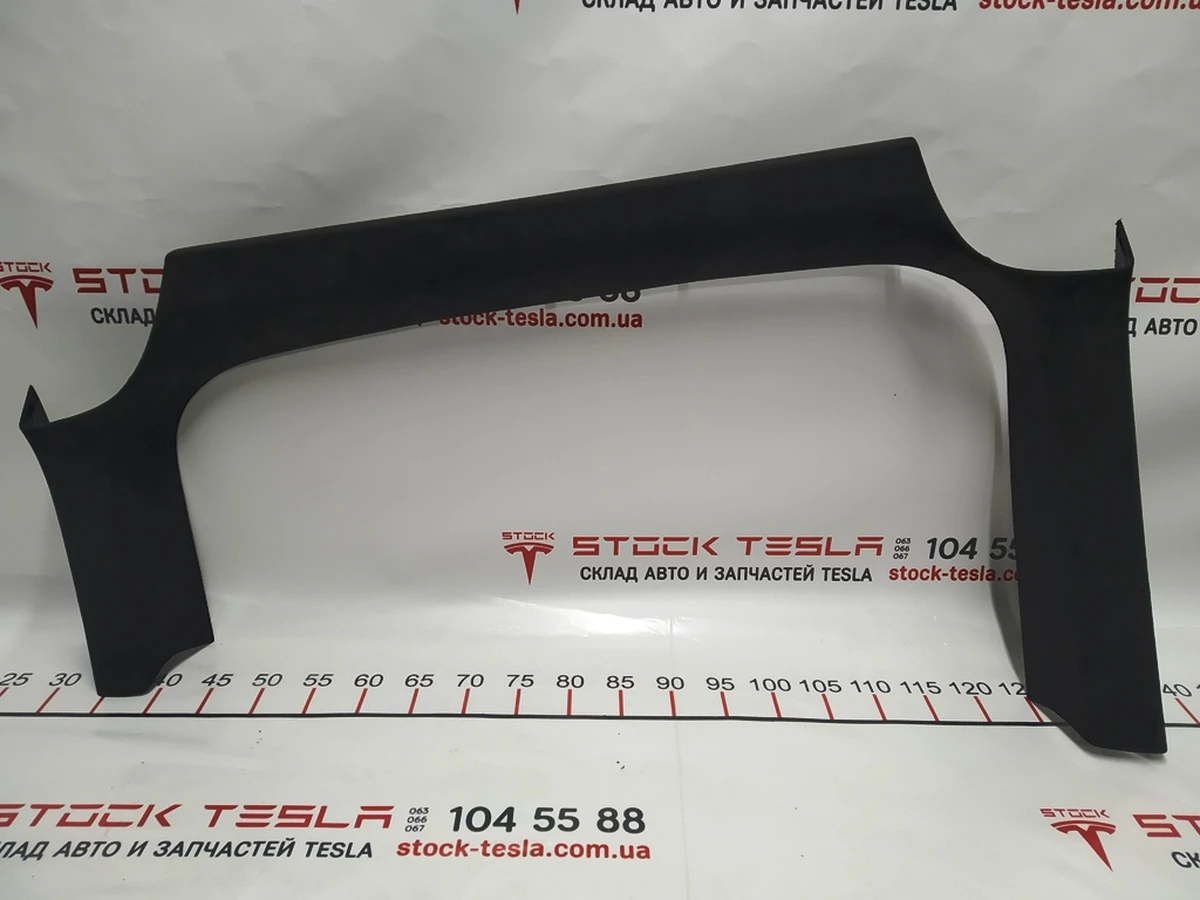 7 Облицювання скла основного дверей задніх лівих ULTRASUEDE BLK Tesla Model X 1052333-06-G