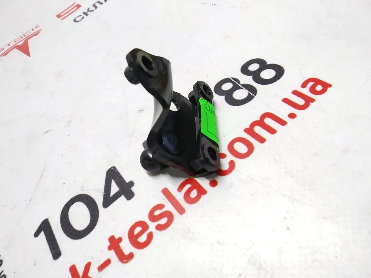 BALL STUD BKT ASSY - LH RR / RH FRT Tesla Model X 1052434-01-J