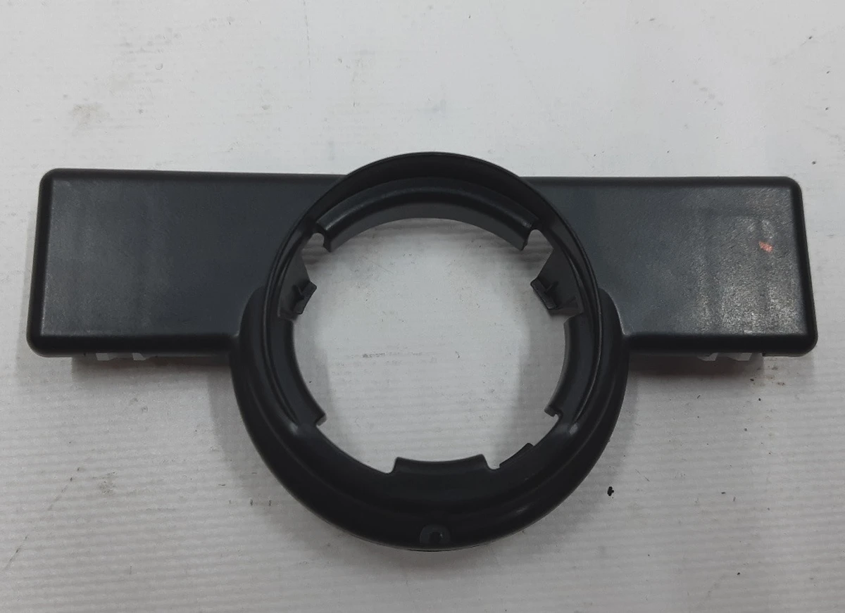 10 Кронштейн крепления динамика высокочастотного 30 мм Tesla  Model S REST, Model X 1003326