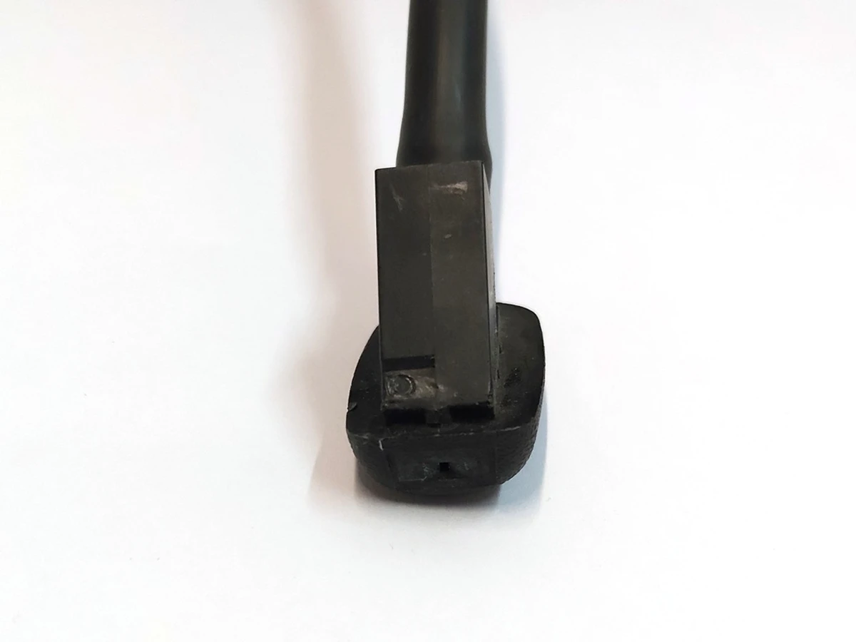 1 Форсунка склоомивача віялова Tesla model S, model S REST 1052887-00-C