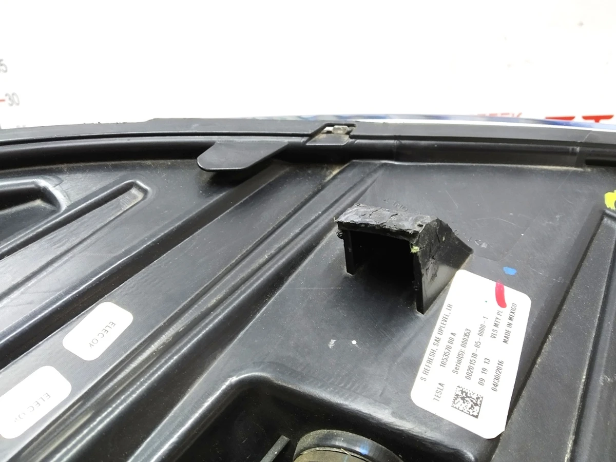 1 Фара головна ліва LED (USA) UP-LEVEL REFRESH із пошкодженням Tesla model S REST 1053570-00-F