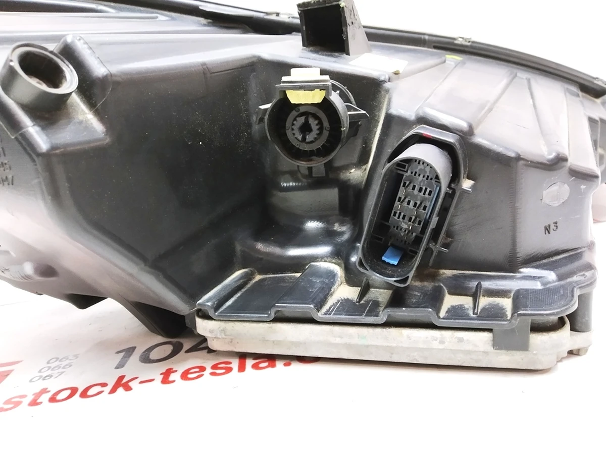 1 Фара головна ліва LED (USA) UP-LEVEL REFRESH із пошкодженням Tesla model S REST 1053570-00-F