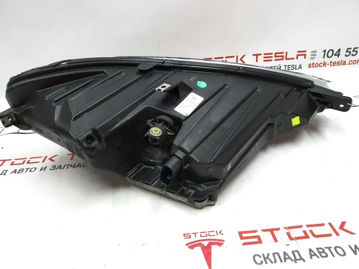 1 Фара главная левая LED (USA) UP-LEVEL Tesla model S REST 1053570-00-F