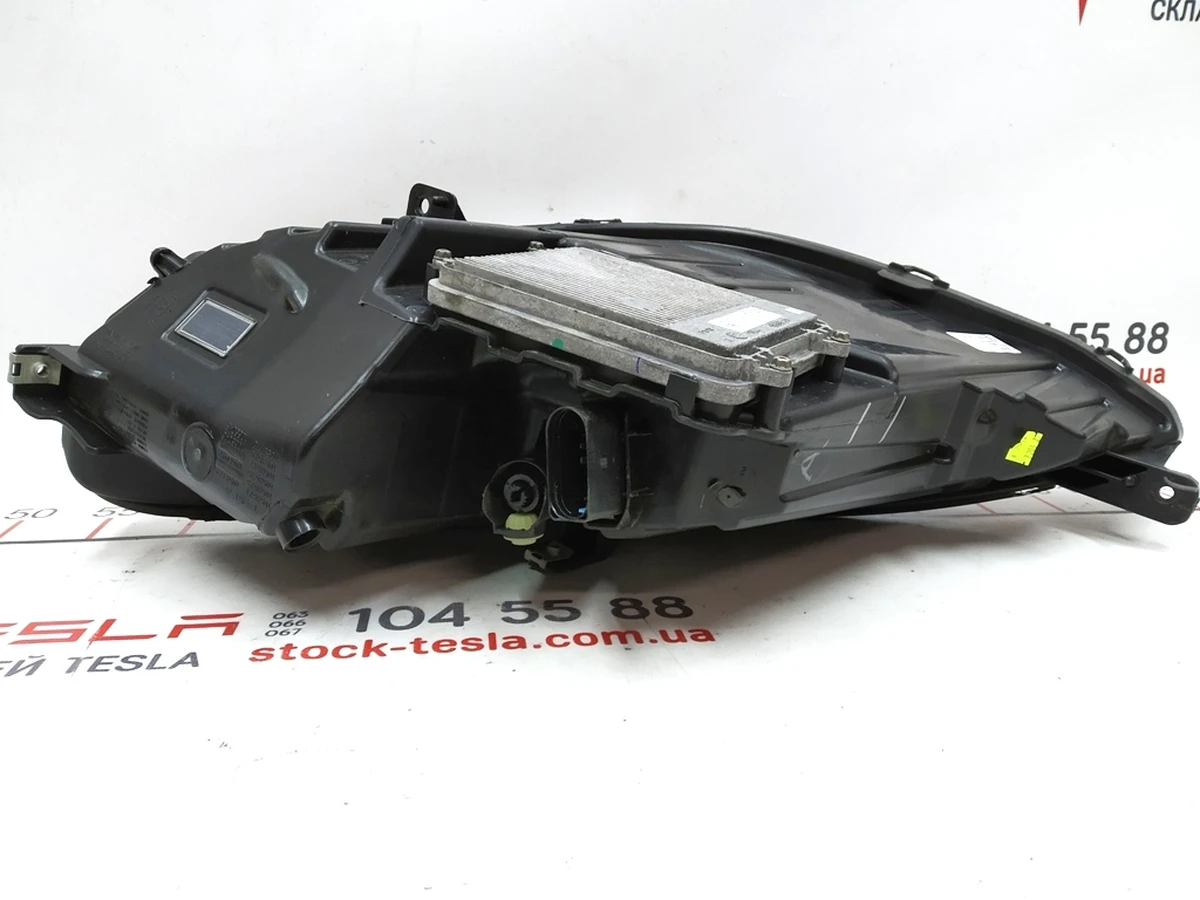 1 Фара головна права LED (USA) UP-LEVEL REFRESH Tesla S REST 1053571-00-F