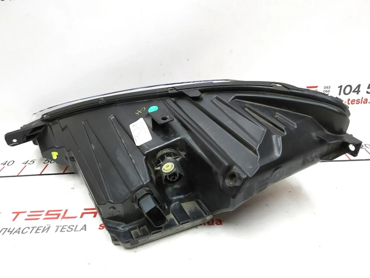 1 Фара головна права LED (USA) UP-LEVEL REFRESH Tesla S REST 1053571-00-F