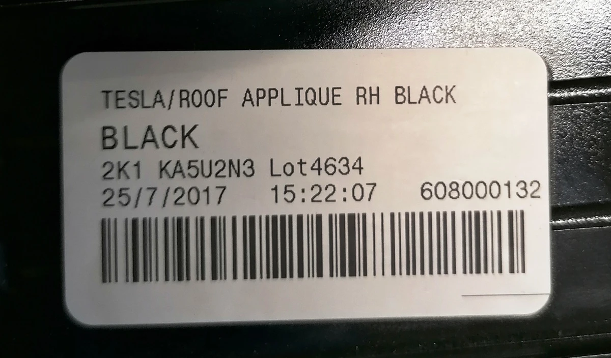 3 Exterior decorative roof panel right Tesla model S REST 1053619-S0-B