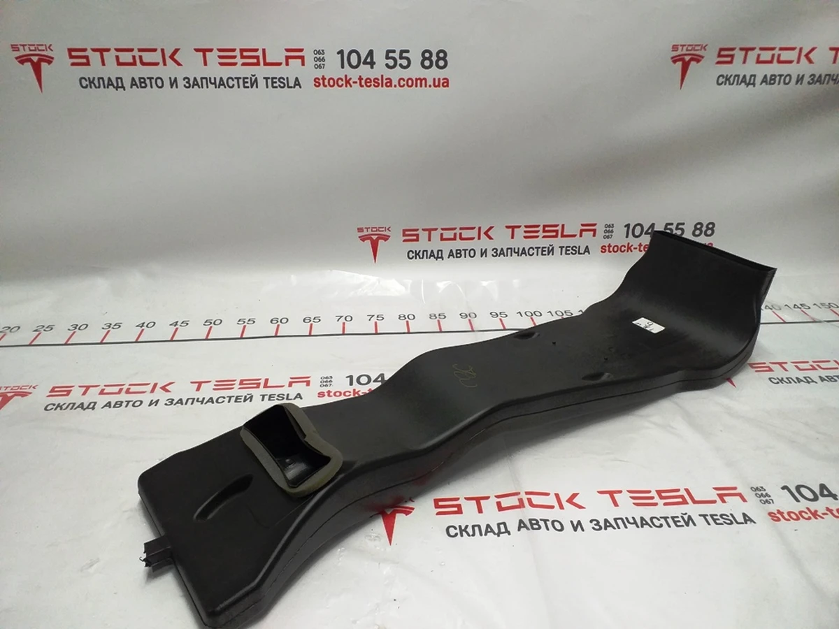 3 Повітропровід вихідний консолі HVAC без роздільника повітряного потоку Tesla Model X 1053878-00-B